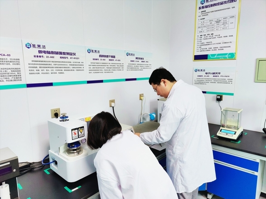 2024 Polymer Neutral AKD Agente di dimensionamento Industria cartacea Emulsione alchilcetina dimer