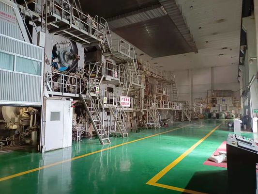 Agente di resistenza a secco liquido trasparente incolore Per 6 mesi Stabilità di stoccaggio Viscosità 6000-10000cps Processo di produzione di carta Additivi di resistenza a secco