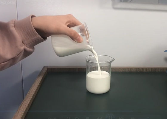 Omogeneizzazione ad alta pressione bianca di dimensione della colofonia dispersa 34% dell'emulsione 50cps