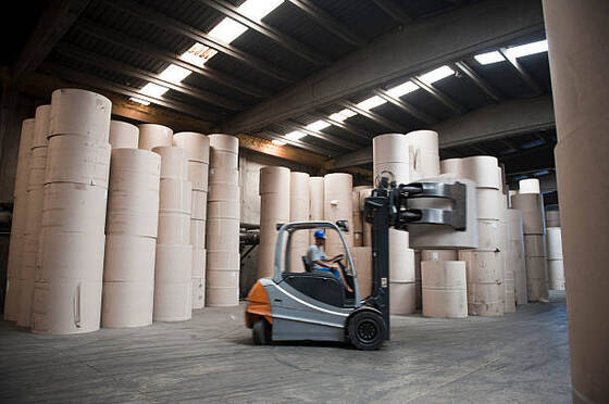 Prezzo buono Solubbile in acqua Agente di dimensionamento superficiale acrilico di stirene cationico solvente idoneo per il trattamento superficiale della carta e per la stampa migliorata in linea